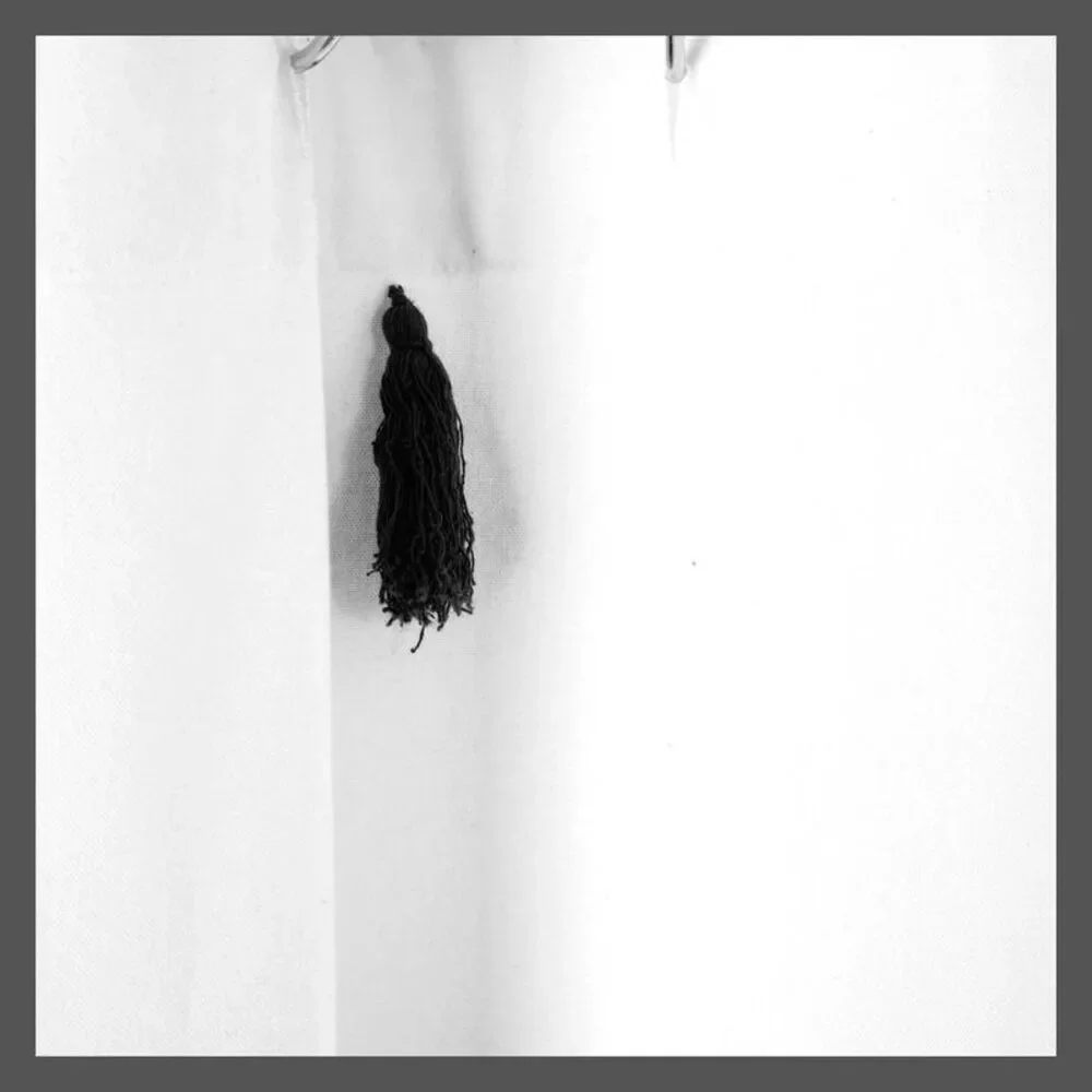 Lush Decor -  Pinstripe Boho Tassels Cotton Yarn Dyed Black